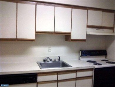 108 Garnet Dr unit 1E, Burlington, NJ 08016 - photo 3