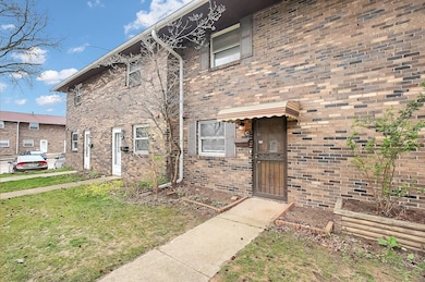 4-web-or-mls-2370-woodbrook-cir-s-152