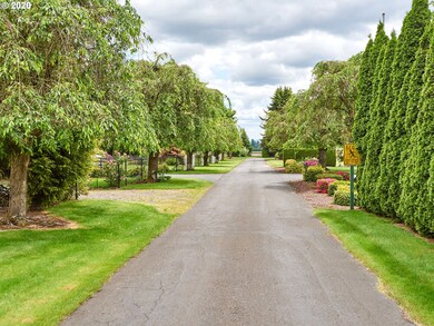 12870 Saunders Ln, Hubbard, OR 97032 - photo 5