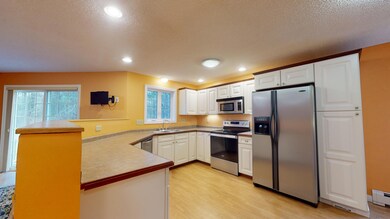 1-Ledges-Court-Lewiston-Maine-04240-1125