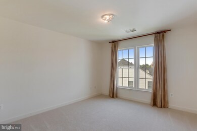 3100 Hunt Farm Ct, Burtonsville, MD 20866 - photo 3