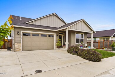 1320 S 10th St, Independence, OR 97351 - photo 2