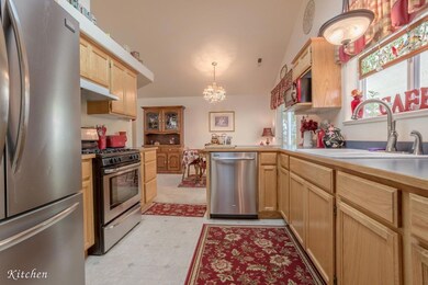 1601 Inverness Dr, Medford, OR 97504 - photo 2