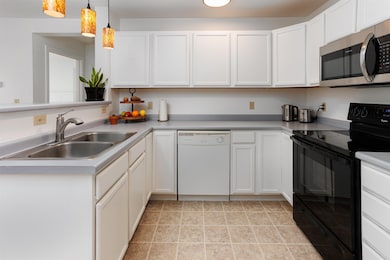 409 Farrell St unit 403, South Burlington, VT 05403 - photo 3