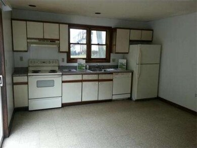 798 Canterbury St, Roslindale, MA 02131 - photo 2