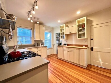 35 Washburn Ave unit 2, Cambridge, MA 02140 - photo 2