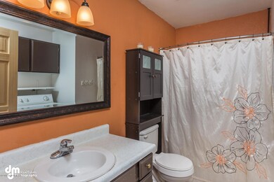 712 N Bragaw St Unit 12-large-004-Unit 1