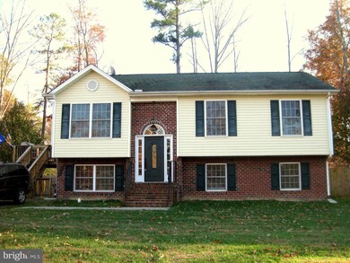 805 Moorefield Dr, Ruther Glen, VA 22546 - photo 2