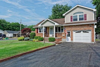 54 Bertone Dr, Schenectady, NY 12306 - photo 2