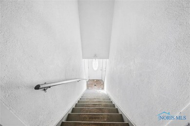 4022 Walker Ave, Toledo, OH 43612 - photo 5