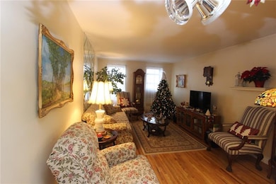2229 Knapp St unit 5D, Gerritsen Beach, NY 11229 - photo 5