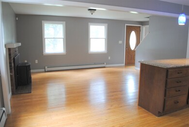 2 Rochester Ave, Rochester, NH 03867 - photo 6