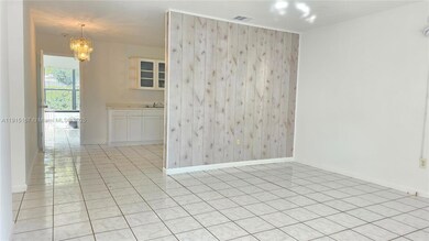 525 NE 132nd Terrace unit 525 y 526, North Miami, FL 33161 - photo 5