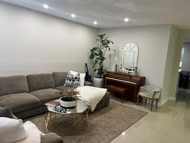 10866 NW 51st Ln, Doral, FL 33178 - photo 3