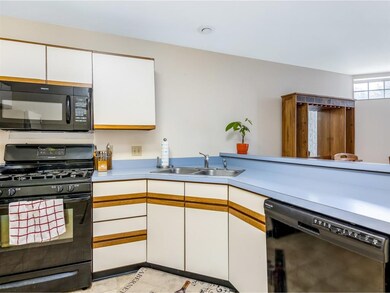 56 Winding Brook Dr, South Burlington, VT 05403 - photo 6