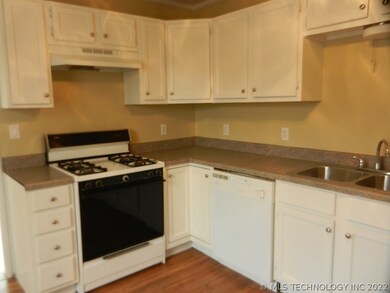 906 S Diane St, Sapulpa, OK 74066 - photo 4