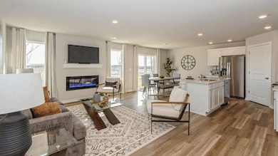 2729 Prairielight Dr, Hiawatha, IA 52233 - photo 3