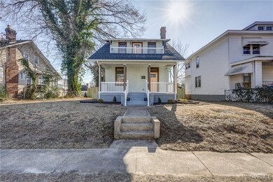 This c1920 Craftman Cottage has been thoughtfully