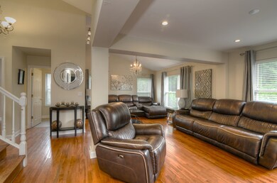 1004 York Cir unit 2, Carpentersville, IL 60110 - photo 7