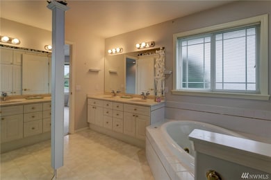 1119 E Front St, Lynden, WA 98264 - photo 4