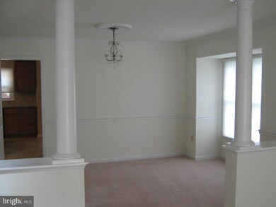 9536 Meadows Farms Dr, Owings Mills, MD 21117 - photo 3