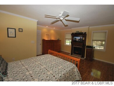 Master Bedroom w Fireplace