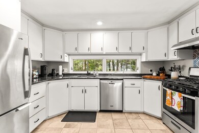 30 Shelburne Rd, Nashua, NH 03063 - photo 6