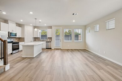 4208 Farm Hollow St, Houston, TX 77080 - photo 6