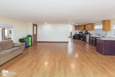 05-Living Room_IMG_8752_SSW