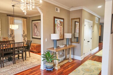 Entry Foyer to Dining Room