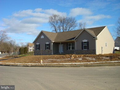 624 Ebersole Rd, Reading, PA 19605 - photo 2