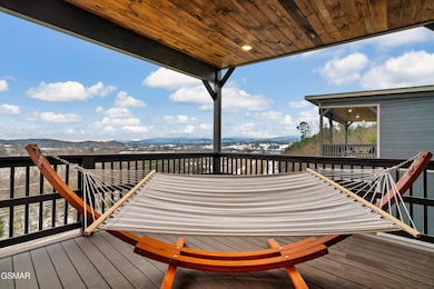 1654 Veterans Blvd, Sevierville, TN 37862 - photo 3