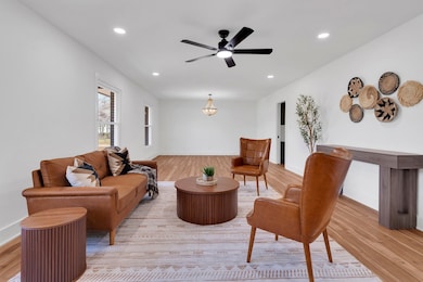 518 Sharondale Dr, Tullahoma, TN 37388 - photo 6