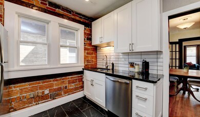 1714- Kitchen (4)