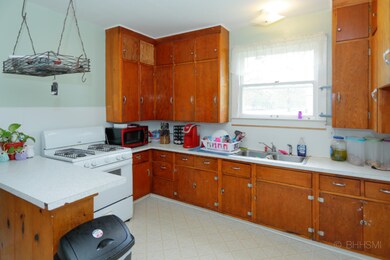 202 E North St-108