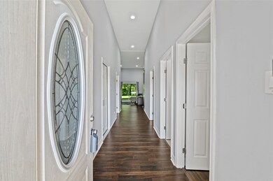 1987 Brentwood Dr, Alvin, TX 77511 - photo 2