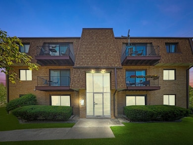 4917 W 109th St unit 202, Oak Lawn, IL 60453 - photo 3