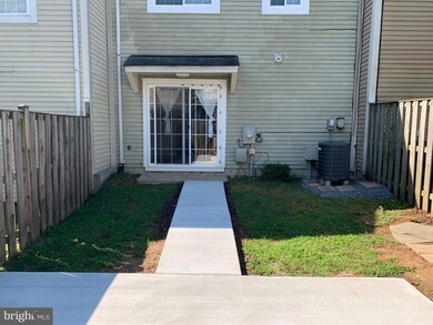 11462 Stoney Point Place, Germantown, MD 20876 - photo 4