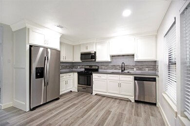 718 Jerry St, Houston, TX 77022 - photo 6