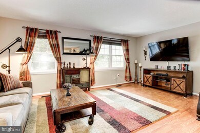 15310 Watermill Terrace, Woodbridge, VA 22191 - photo 5