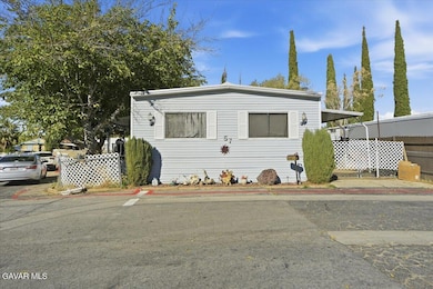 5711 Columbia Way unit 57, Lancaster, CA 93536 - photo 2
