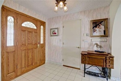 Large interior entry