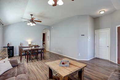 6104 Cypress Village Ct, Pearland, TX 77584 - photo 7