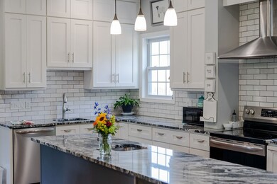 71 Vinton Ave, Cranston, RI 02920 - photo 2