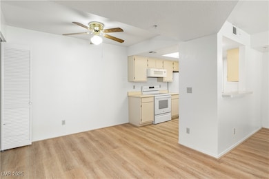 3550 Bay Sands Dr unit 2015, Laughlin, NV 89029 - photo 6