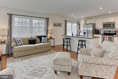 13327 Nassau Dr, Woodbridge, VA 22193 - photo 7