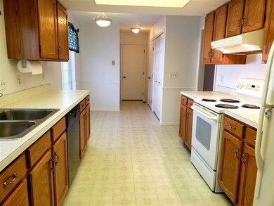 52099 Wembley Dr, South Bend, IN 46637 - photo 4