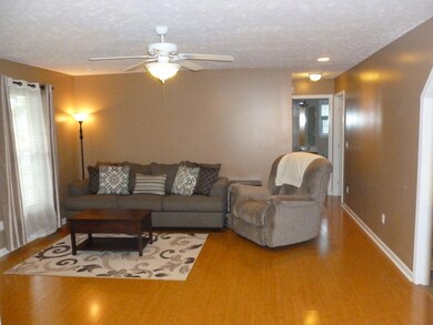 1404 5th Ave, Manchester, TN 37355 - photo 2