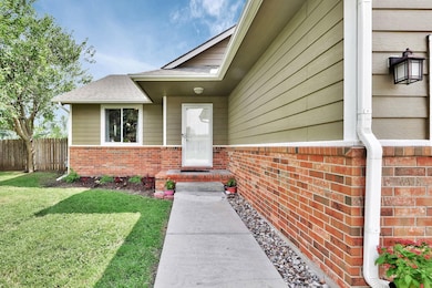 223 Wheatridge Dr, Newton, KS 67114 - photo 3