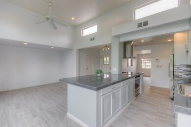 Great Room with 15' ceilings